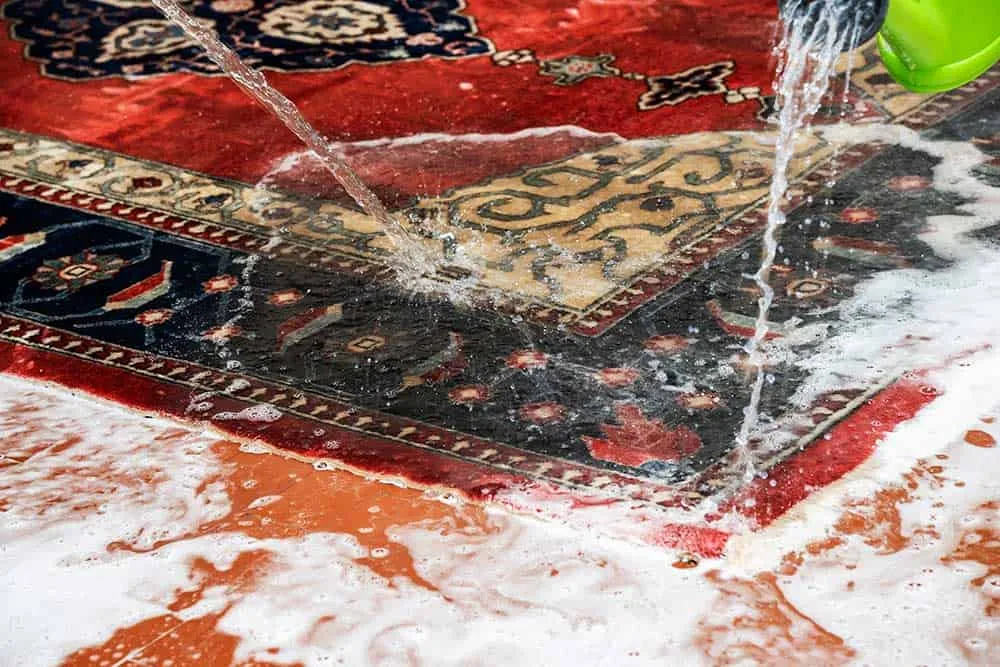 Lavaggio ad acqua corrente